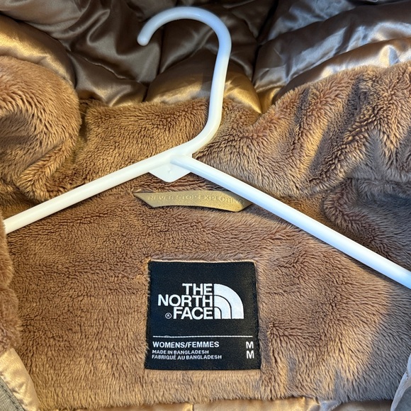 The North Face | EUC Khaki Colored Puffer Jacket with Hood - Picture 9 of 14